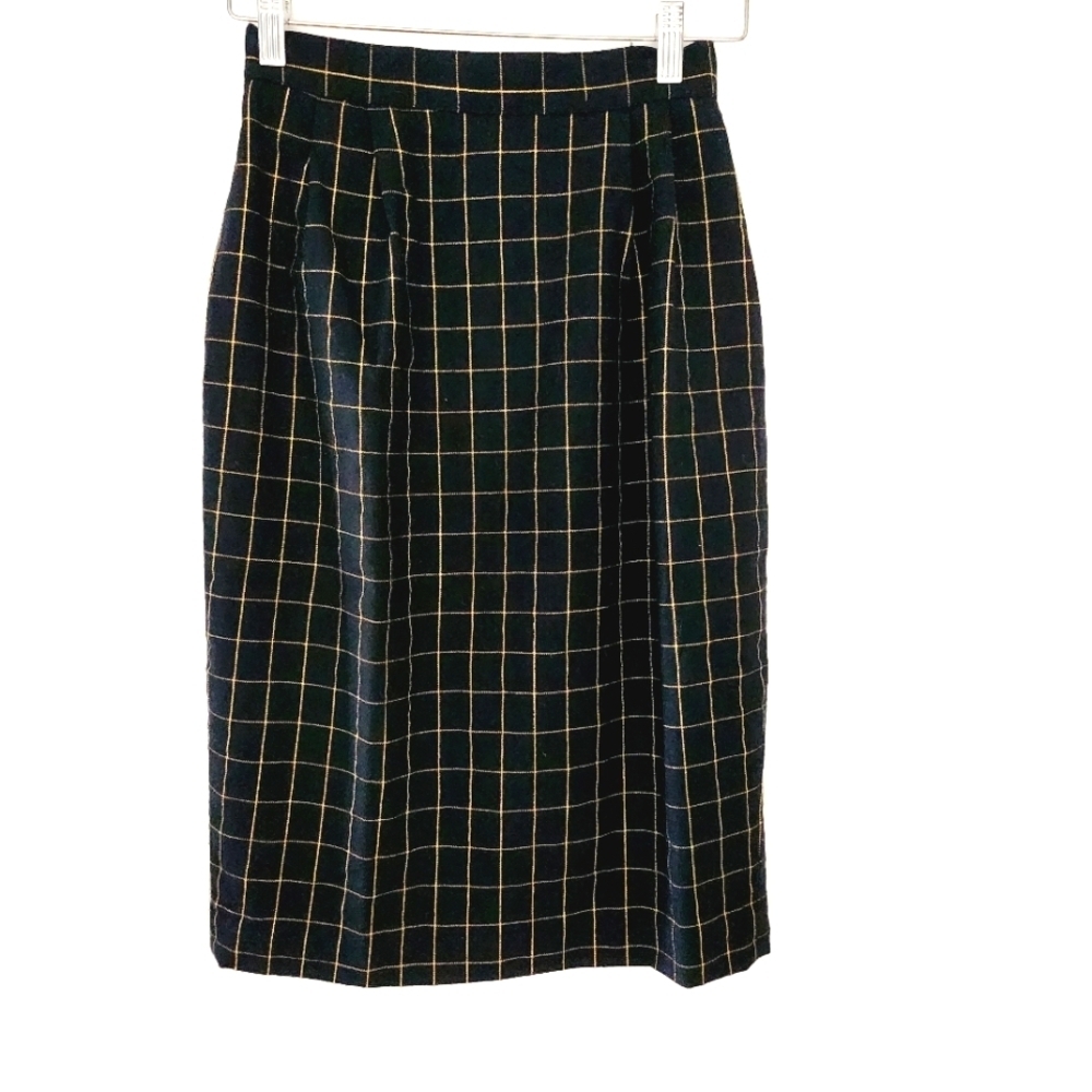 JH COLLECTIBLE 💯 WOOL pencil black and gold skirt